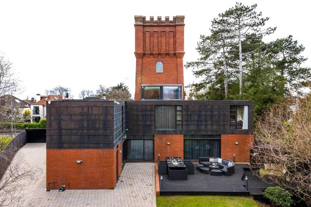 Luxury Water Tower I Roof Bar I Cinema Villa Cardiff Esterno foto