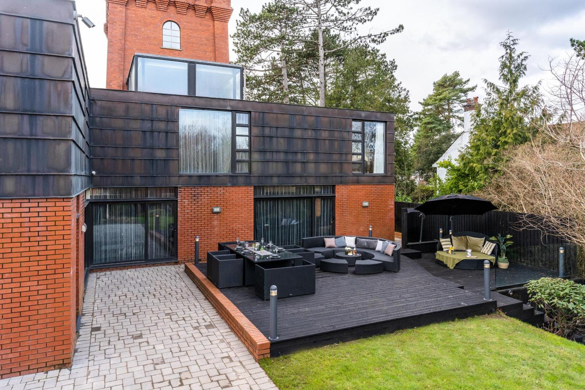 Luxury Water Tower I Roof Bar I Cinema Villa Cardiff Esterno foto